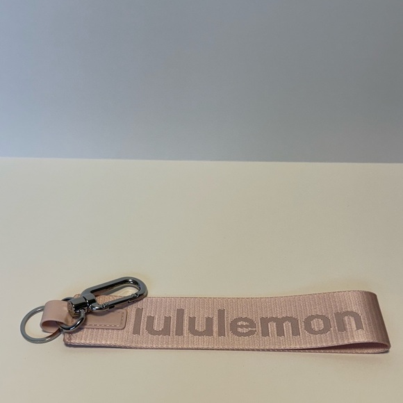 Lululemon Never Lost Keychain | Light Pink - Picture 2 of 7